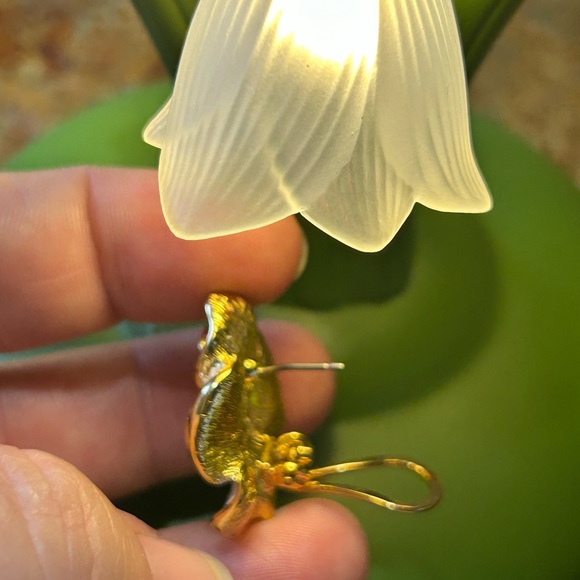 Joan Rivers Stamped Vintage Earrings with White Enamel and Swarovski Crystals - Picture 5 of 7